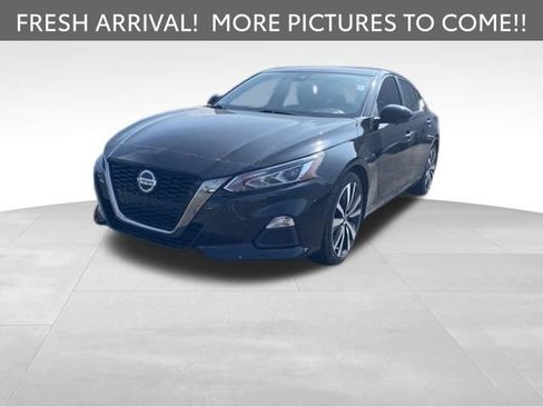 Used 2021 Nissan Altima 2.5 SR w/ SR Premium Package FWD image 1
