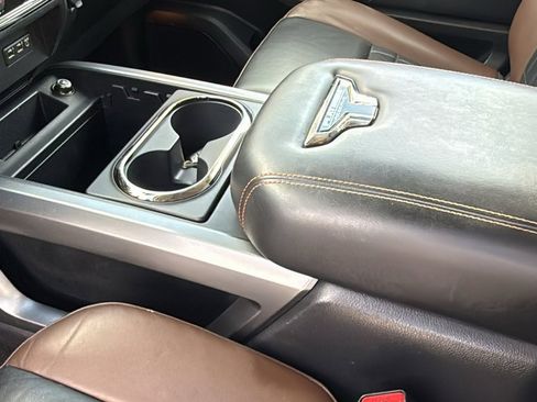 Used 2019 Nissan Titan Platinum Reserve w/ Platinum Utility Package image 30