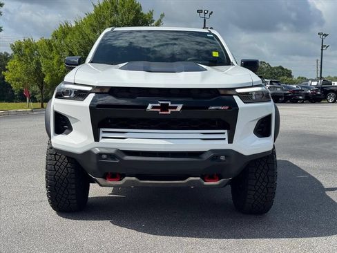 Used 2026 Chevrolet Colorado ZR2 AWD/4WD image 8