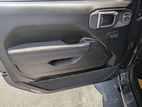 New 2025 Jeep Wrangler Sport S image 9