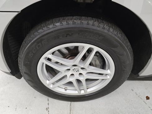 Used 2021 Porsche Macan S image 9