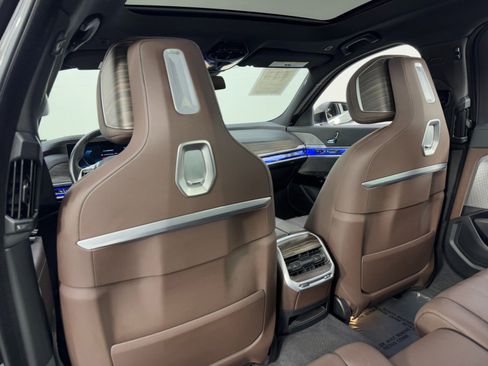 Used 2024 BMW i7 eDrive50 w/ M Sport Package image 44