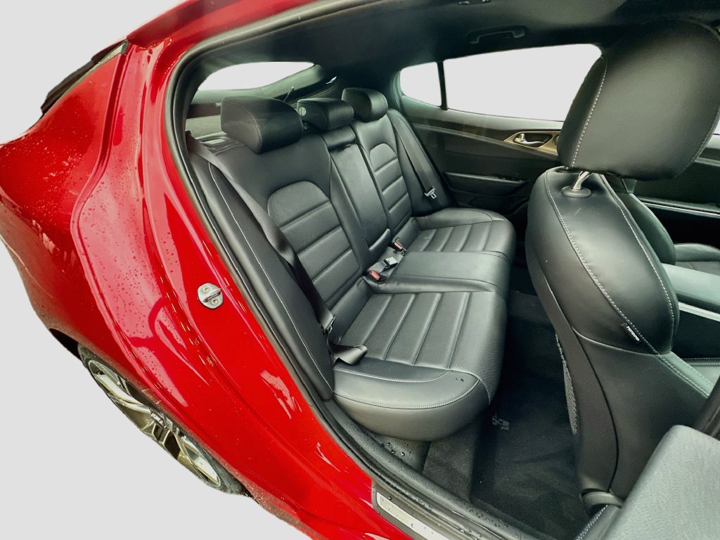 Used 2018 Kia Stinger GT2 RWD image 28
