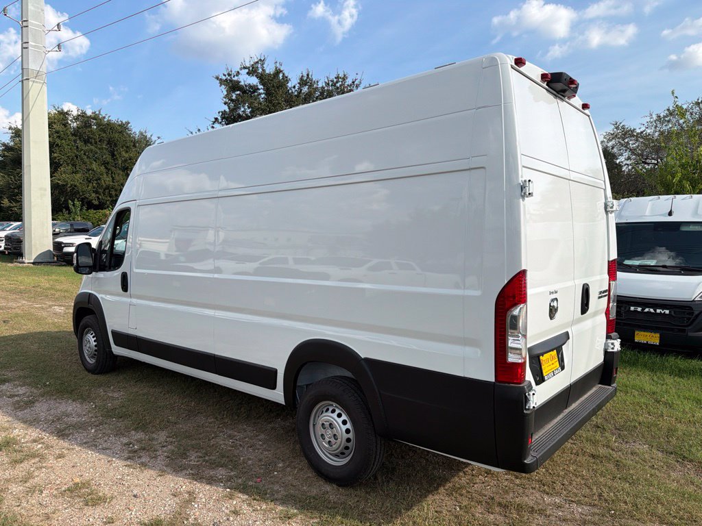 New 2027 RAM ProMaster 3500 w/ Safety Group FWD image 3