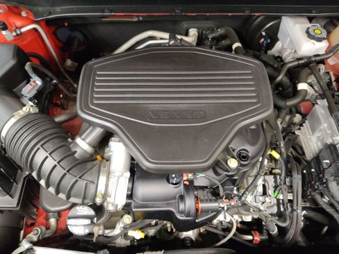 Used 2022 Chevrolet Blazer LT w/ Sound & Technology Package FWD image 30