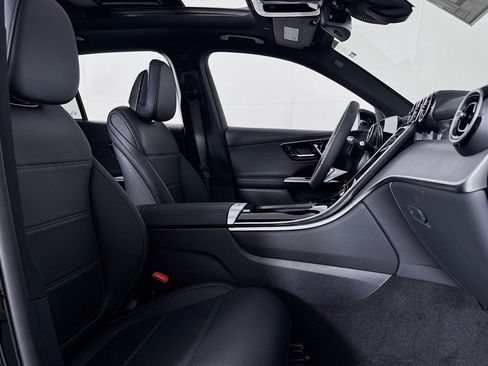 New 2026 Mercedes-Benz GLC 300 image 6