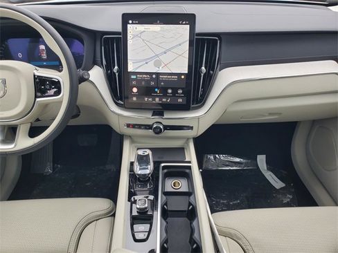 New 2026 Volvo XC60 T8 Ultra w/ Climate Package image 31