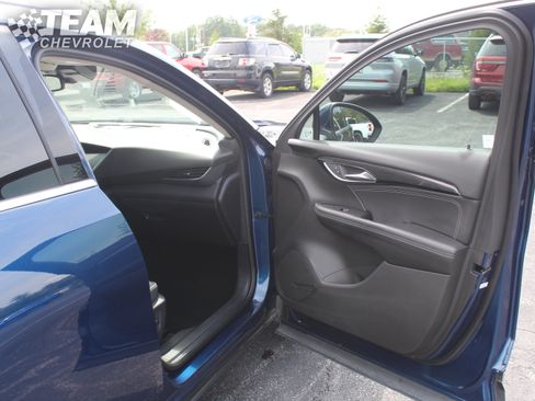 Used 2022 Buick Envision Essence w/ Safety Package FWD image 27
