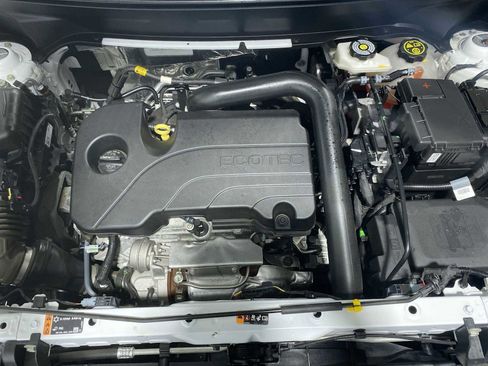 Used 2023 Chevrolet Equinox RS w/ LPO, Floor Liner Package AWD/4WD image 9