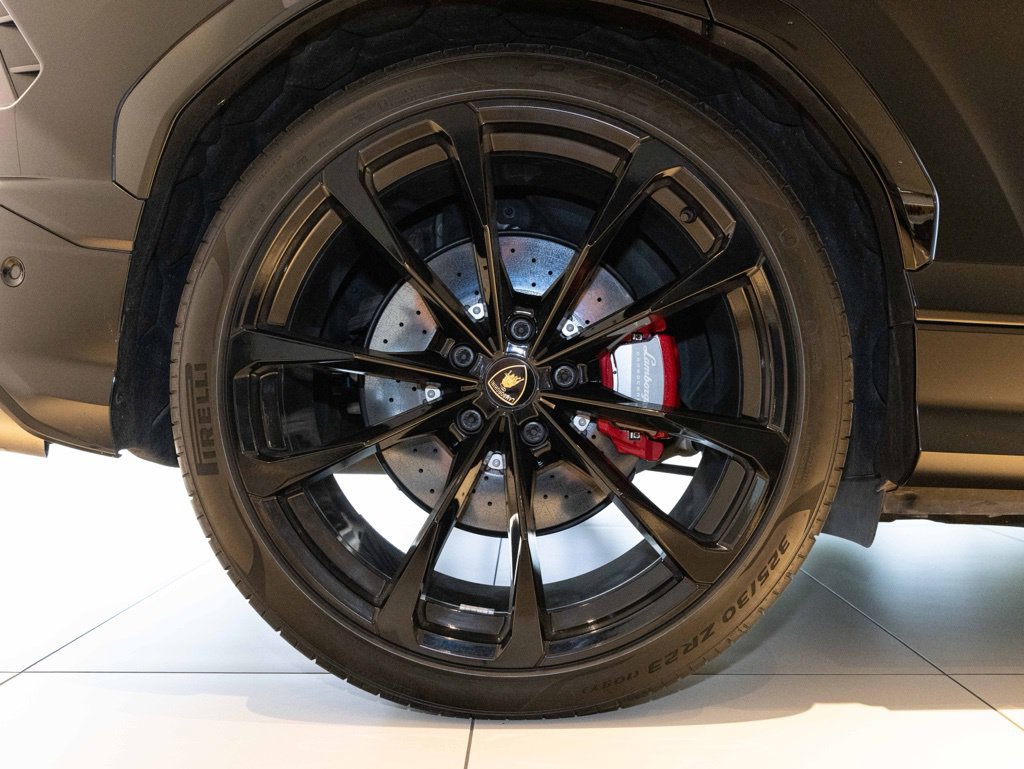 Used 2022 Lamborghini Urus AWD/4WD image 69