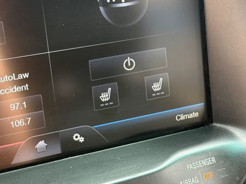 Used 2014 Ford Explorer XLT w/ Equipment Group 202A image 23