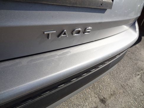Used 2023 Volkswagen Taos S image 5