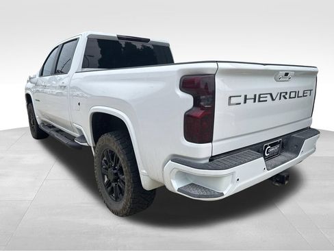 Used 2024 Chevrolet Silverado 2500 Custom w/ Custom Value Package AWD/4WD image 2