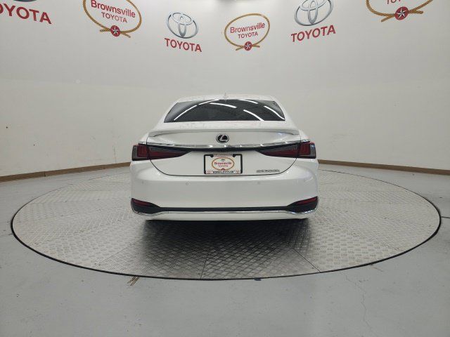 Used 2025 Lexus ES 300h Ultra Luxury FWD image 7