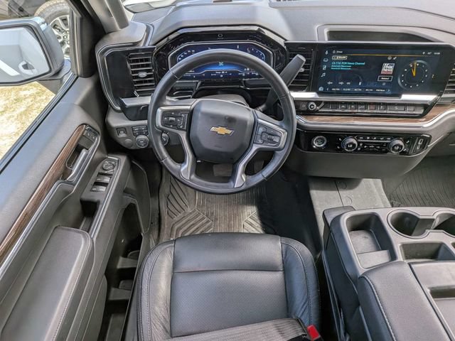 Used 2023 Chevrolet Silverado 1500 LT AWD/4WD image 15