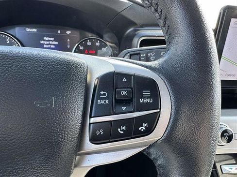 Used 2023 Ford Explorer XLT w/ Equipment Group 202A image 17