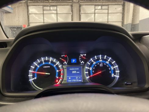 Used 2014 Toyota 4Runner 4WD image 15