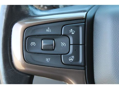 Used 2020 Chevrolet Silverado 2500 High Country w/ Technology Package AWD/4WD image 18