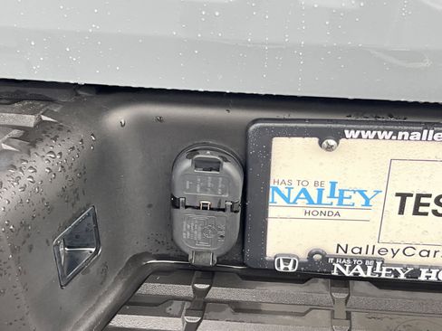 Used 2023 Nissan Frontier Pro-X w/ Pro-X Premium Package image 8