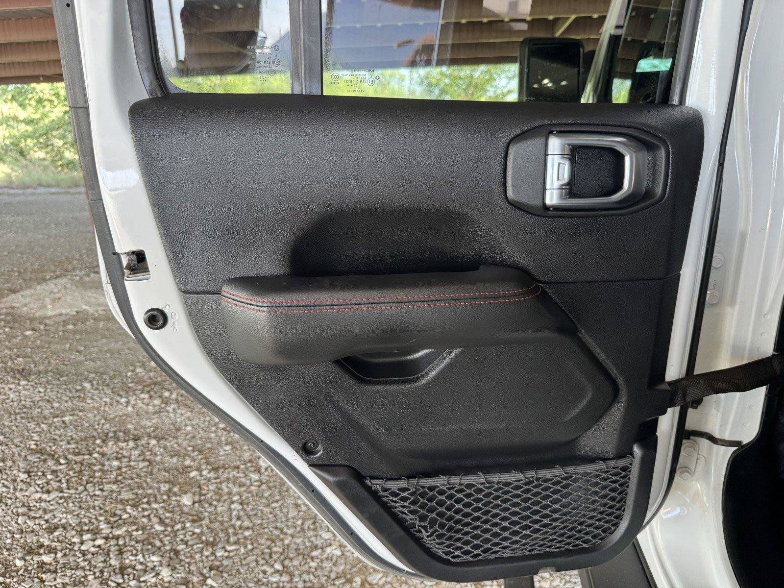 Used 2021 Jeep Wrangler Unlimited Rubicon AWD/4WD image 28