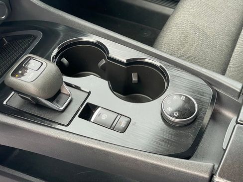 Certified 2025 Nissan Rogue SV AWD/4WD image 20
