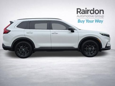 Used 2025 Honda CR-V Sport image 9