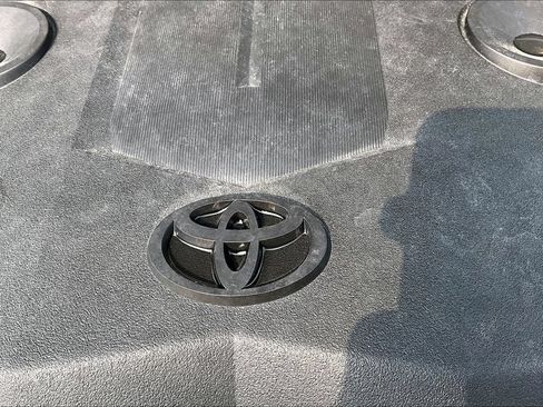 Used 2010 Toyota FJ Cruiser 4WD image 33