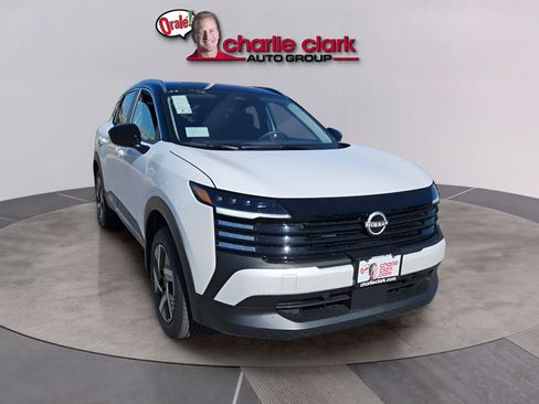 Used 2026 Nissan Kicks SV FWD image 8