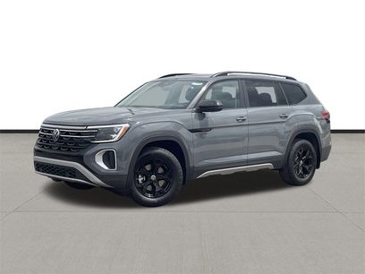 New 2025 Volkswagen Atlas Peak Edition SE