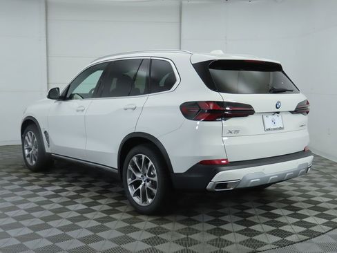 Used 2026 BMW X5 sDrive40i w/ Parking Assistance Package RWD image 8