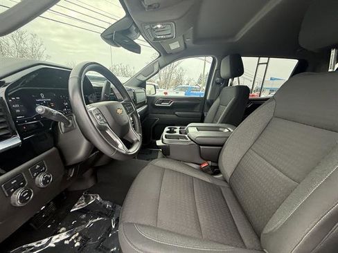 Used 2024 Chevrolet Silverado 1500 LT image 28