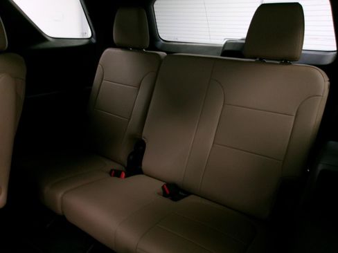 Used 2023 Chevrolet Traverse Premier w/ LPO, Floor Liner Package AWD/4WD image 11