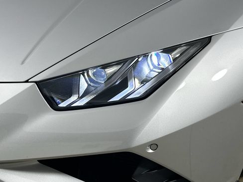 Used 2023 Lamborghini Huracan EVO RWD image 49