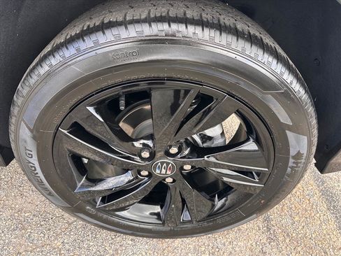 Used 2024 Buick Encore GX Sport Touring w/ Comfort Package image 27