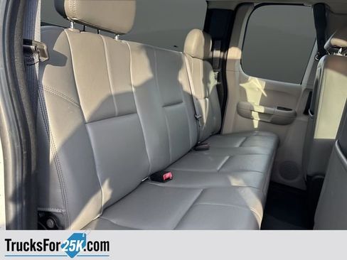 Used 2010 Chevrolet Silverado 2500 W/T image 26