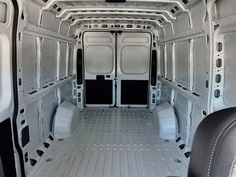 New 2026 RAM ProMaster 3500 w/ Convenience Group FWD image 21