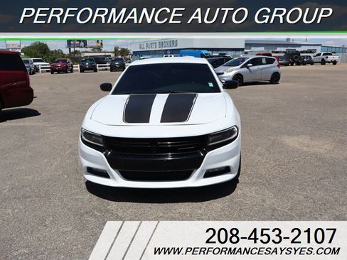 Used 2018 Dodge Charger R/T w/ Blacktop Package RWD image 2