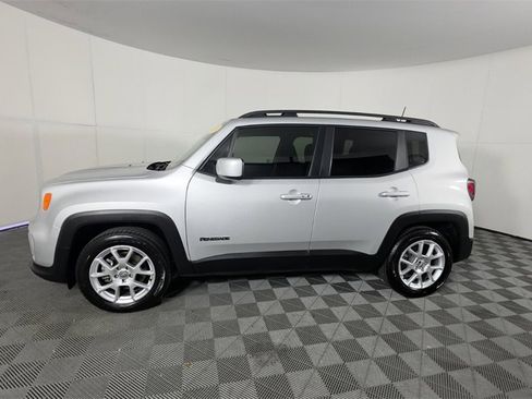 Certified 2019 Jeep Renegade Latitude image 8