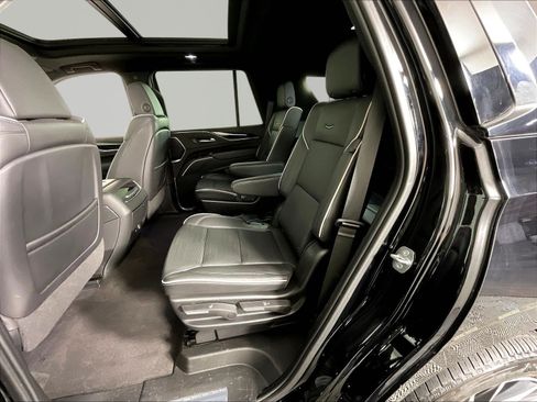 Used 2024 Cadillac Escalade Sport AWD/4WD image 22