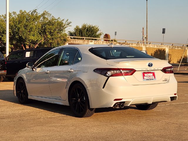 Used 2023 Toyota Camry XSE w/ Navigation Package FWD image 4