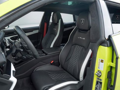 Used 2023 Lamborghini Urus S image 7