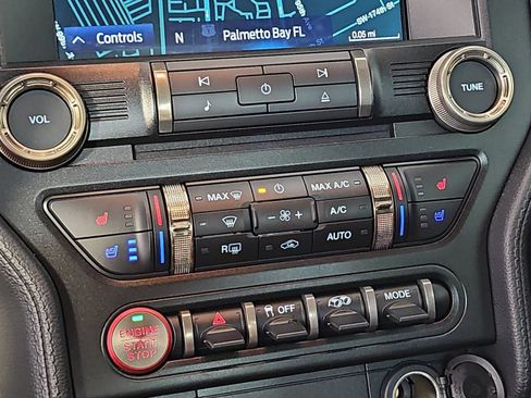 Used 2022 Ford Mustang Shelby GT500 w/ Technology Package RWD image 22