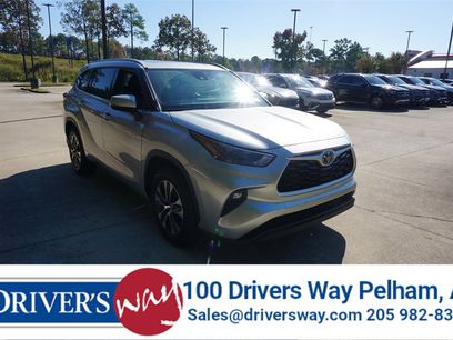 Used 2022 Toyota Highlander XLE
