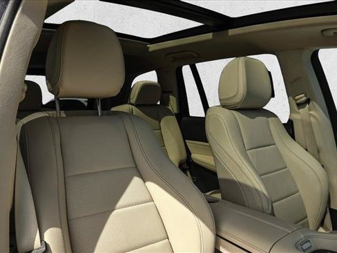 Certified 2024 Mercedes-Benz GLS 450 4MATIC image 29