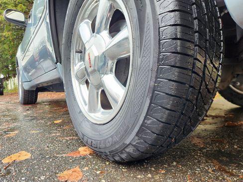 Used 2006 GMC Envoy SLE image 15