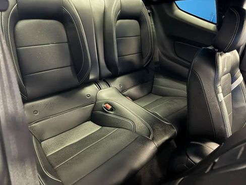 Used 2022 Ford Mustang Shelby GT500 w/ Technology Package RWD image 17