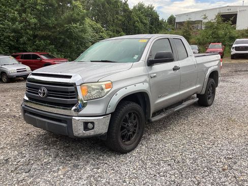 Used 2014 Toyota Tundra SR5 AWD/4WD image 2