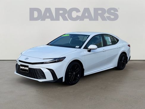 Used 2026 Toyota Camry SE w/ Convenience Package FWD image 3