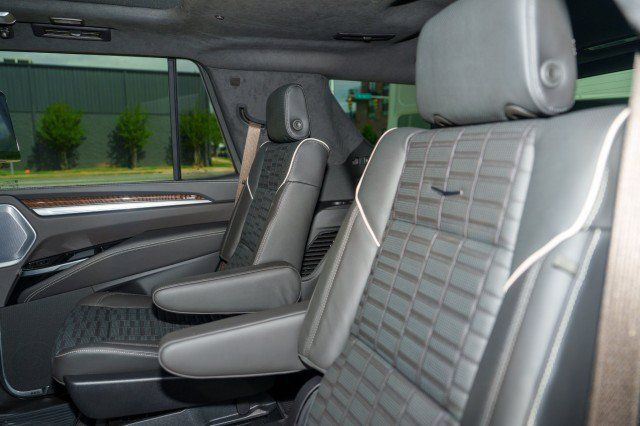 Used 2026 Cadillac Escalade Platinum Luxury AWD/4WD image 15