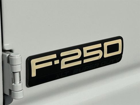 Used 2014 Ford E-250 and Econoline 250 image 34